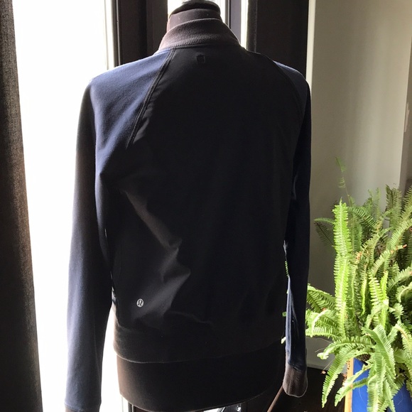 Lululemon 2 toned bomber jacket - Picture 3 of 7